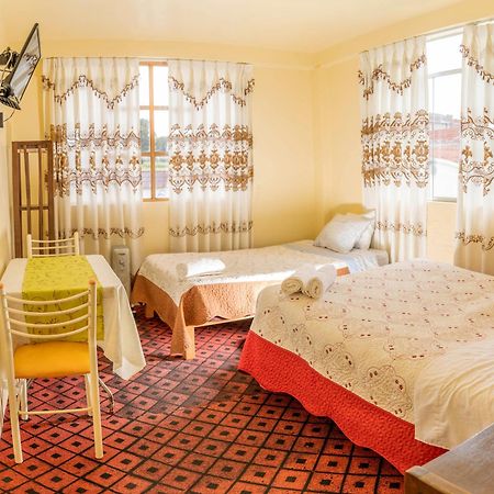 Hotel Summita Yunguyo Zewnętrze zdjęcie