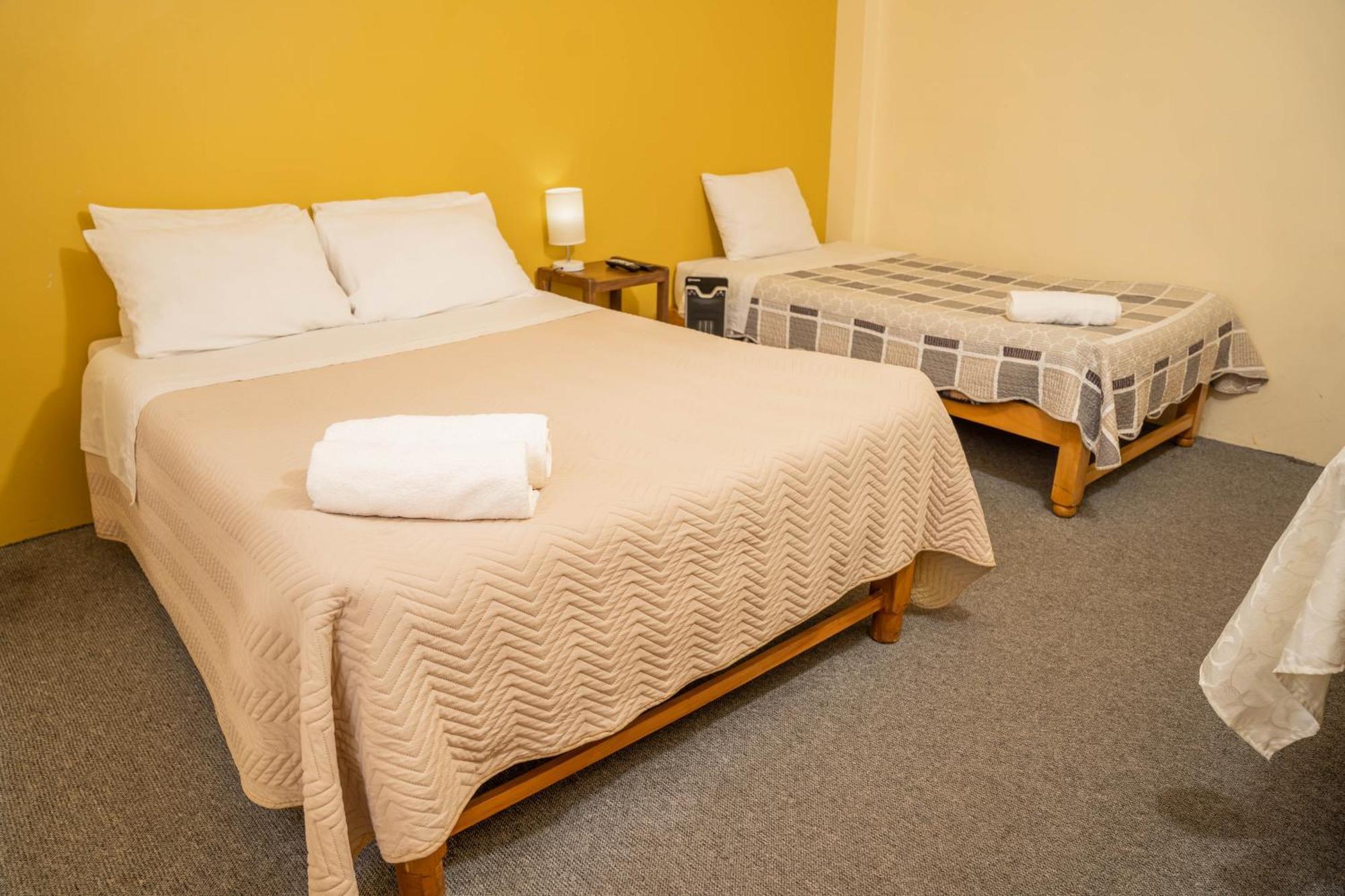 Hotel Summita Yunguyo Zewnętrze zdjęcie