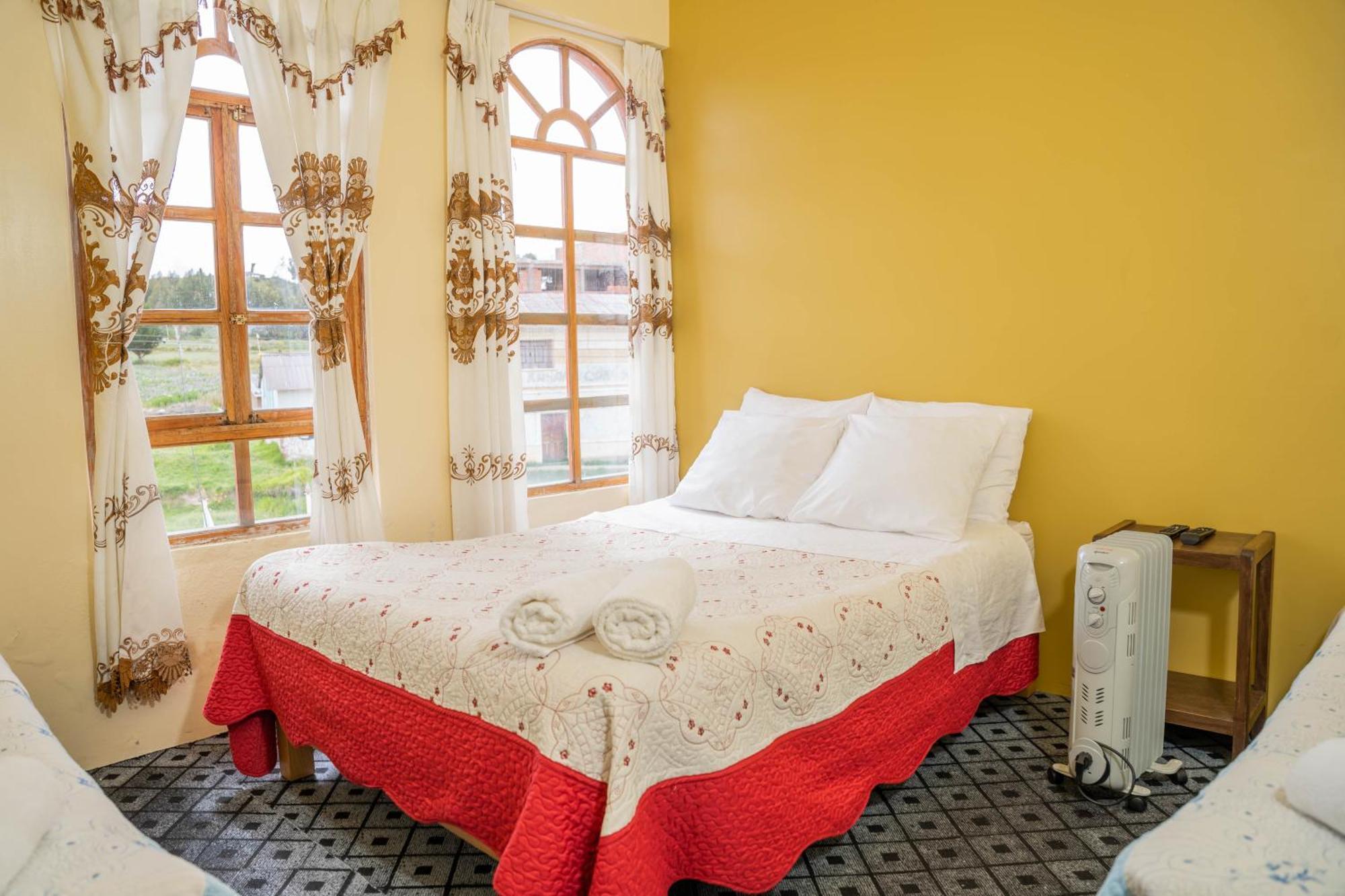 Hotel Summita Yunguyo Zewnętrze zdjęcie