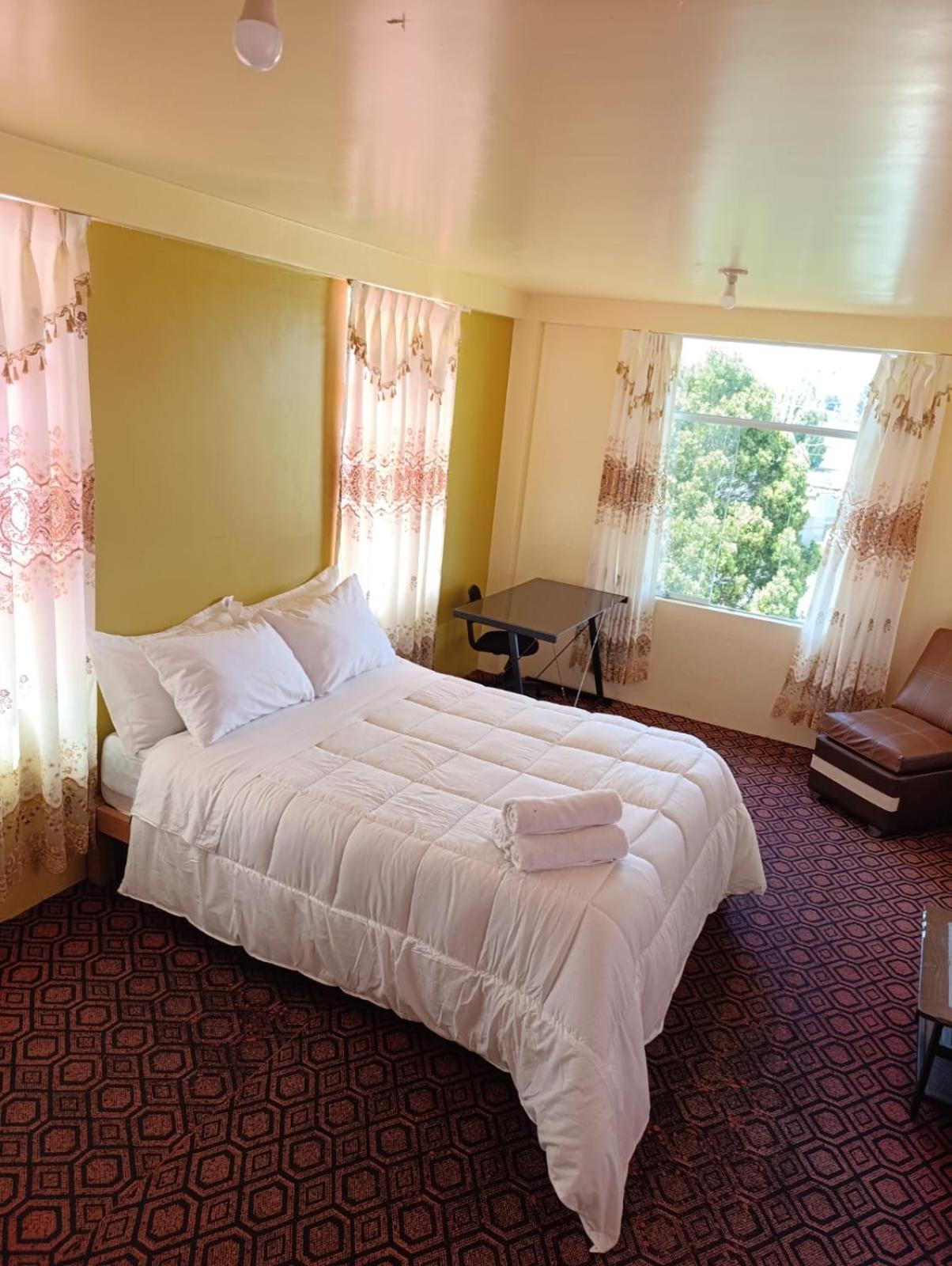 Hotel Summita Yunguyo Zewnętrze zdjęcie