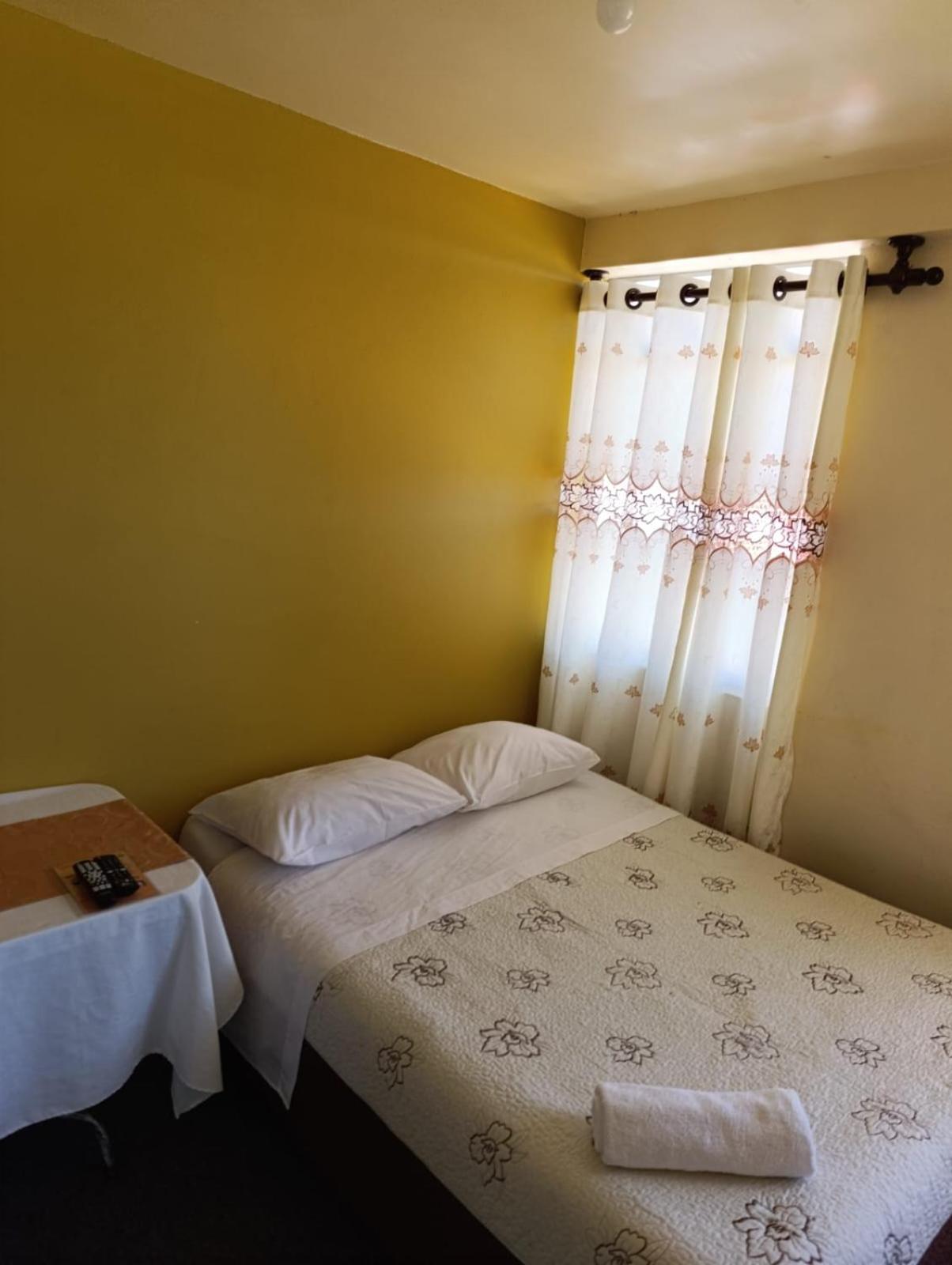 Hotel Summita Yunguyo Zewnętrze zdjęcie
