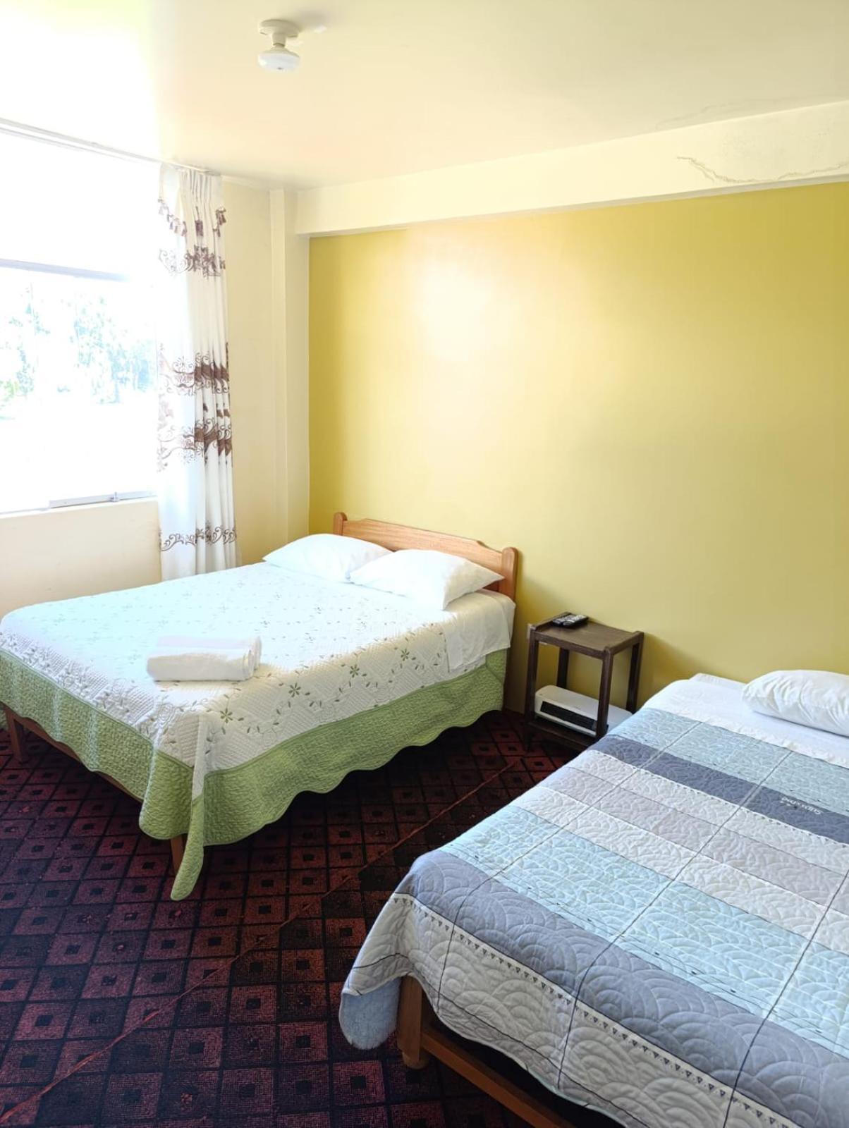 Hotel Summita Yunguyo Zewnętrze zdjęcie