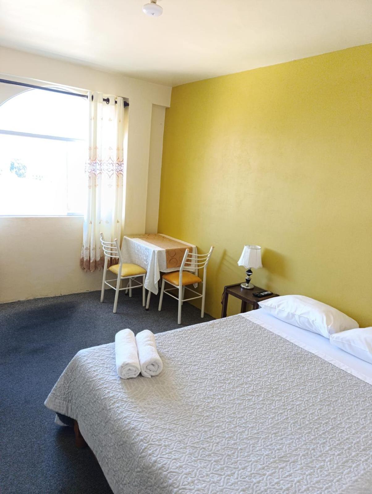 Hotel Summita Yunguyo Zewnętrze zdjęcie