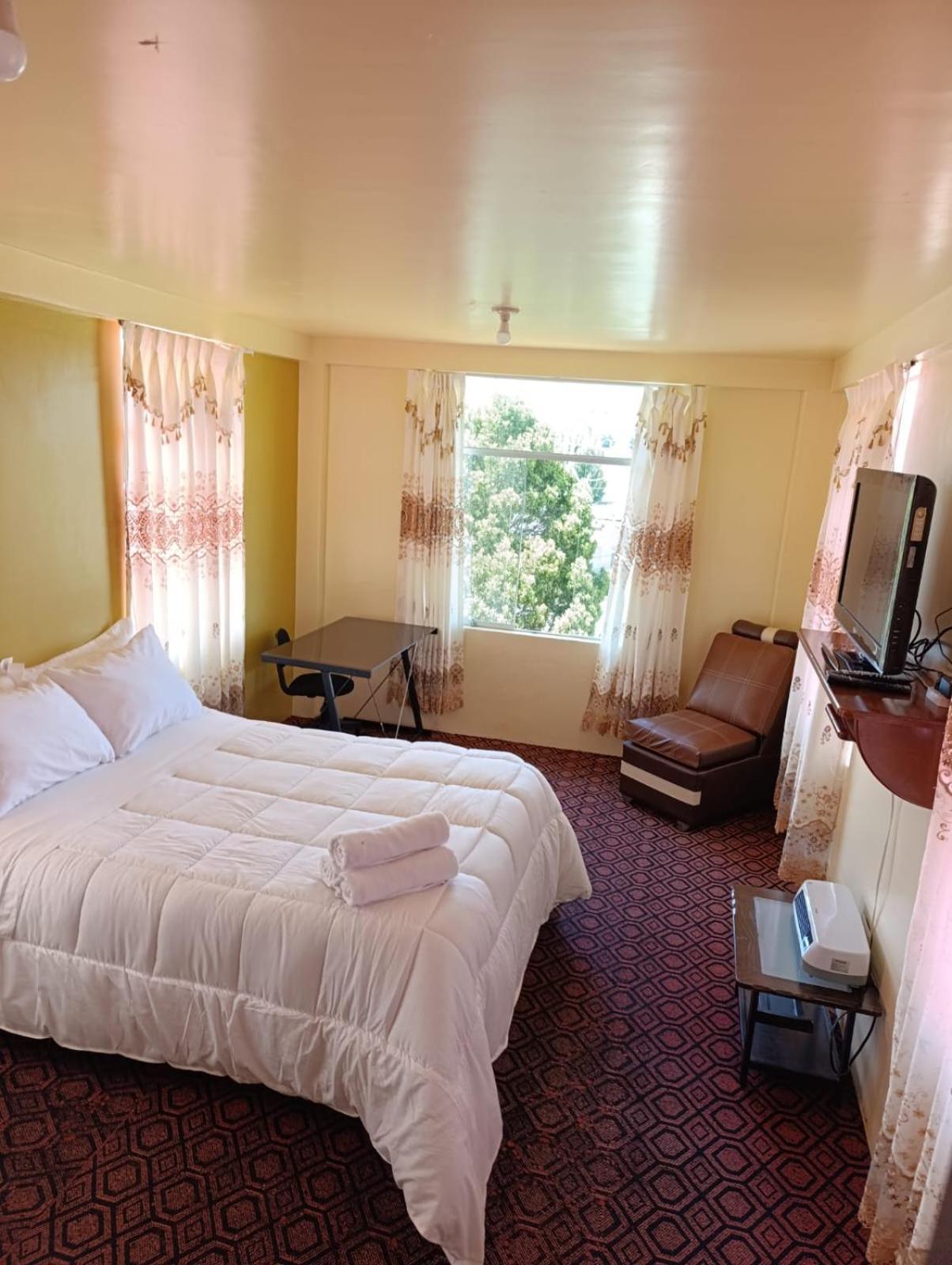 Hotel Summita Yunguyo Zewnętrze zdjęcie
