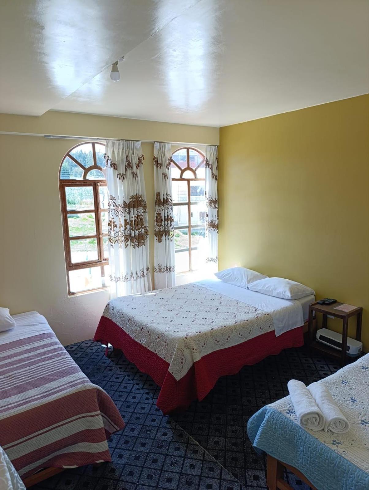 Hotel Summita Yunguyo Zewnętrze zdjęcie